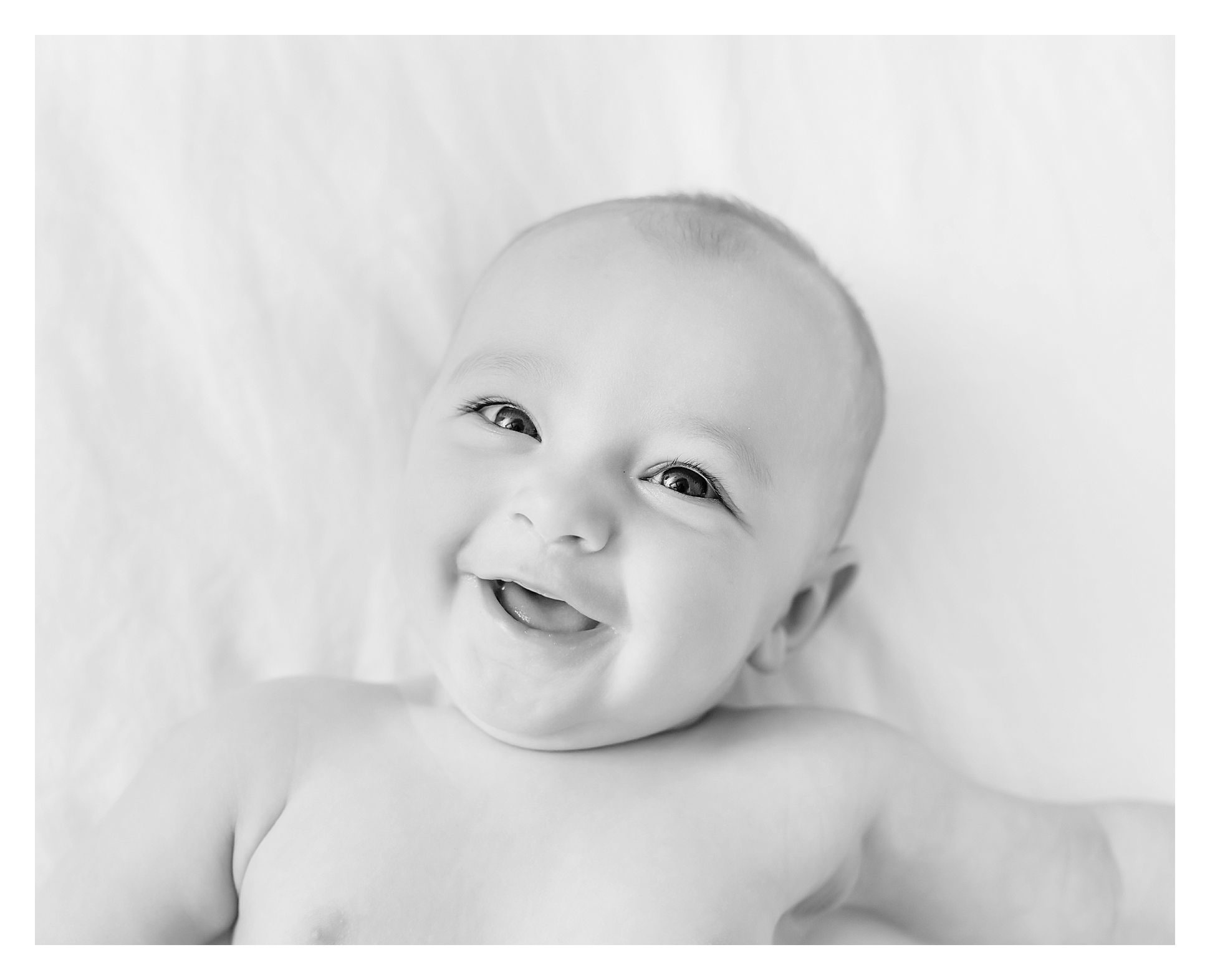 6 Month session-33ebw_WEB.jpg